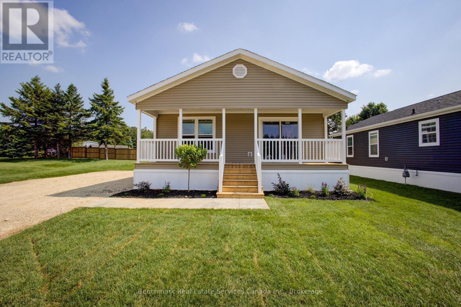 210 Spruce Drive, West Grey, ON - Outdoor With Deck Patio Veranda