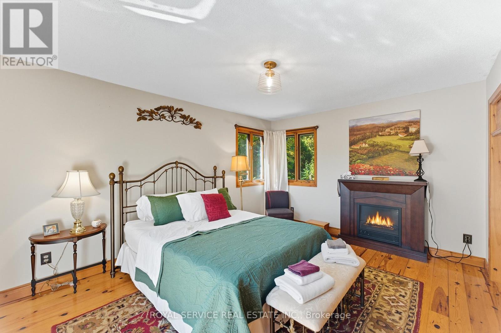 2853 13Th Line E, Trent Hills, ON - Indoor Photo Showing Bedroom