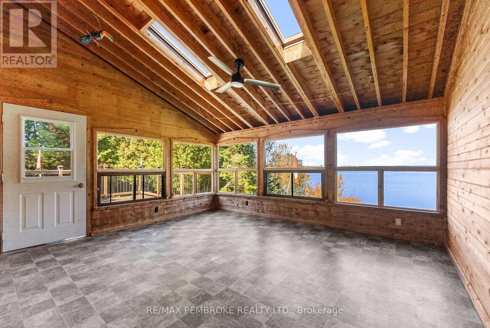 204B Hawkins Drive, Killaloe, Hagarty And Richards, ON - With Exterior