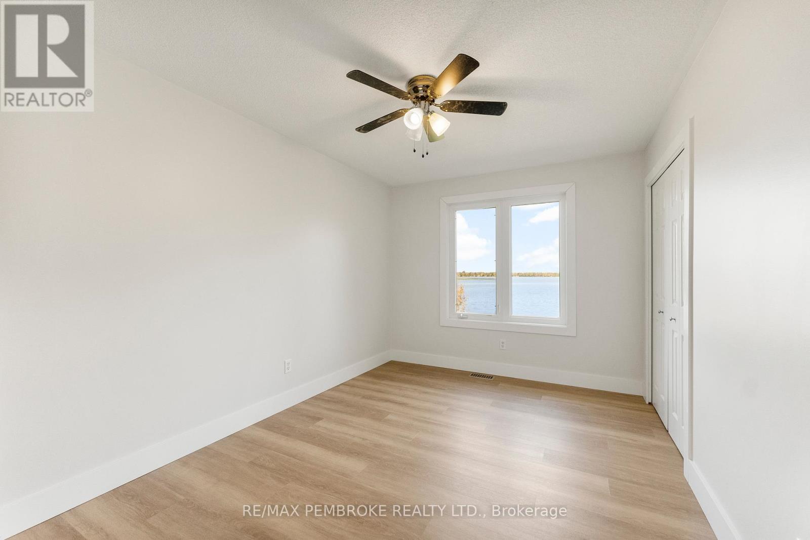 204B Hawkins Drive, Killaloe, Hagarty And Richards, ON - Indoor Photo Showing Other Room