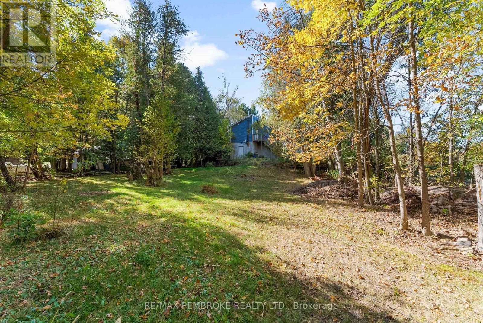 204B Hawkins Drive, Killaloe, Hagarty And Richards, ON - Outdoor