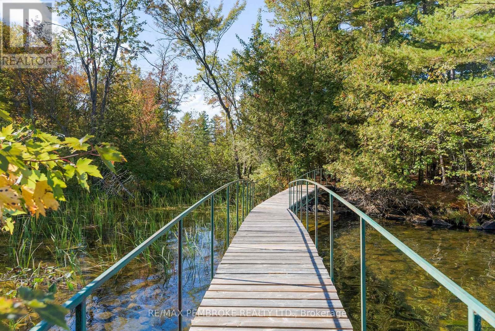 204B Hawkins Drive, Killaloe, Hagarty And Richards, ON - Outdoor