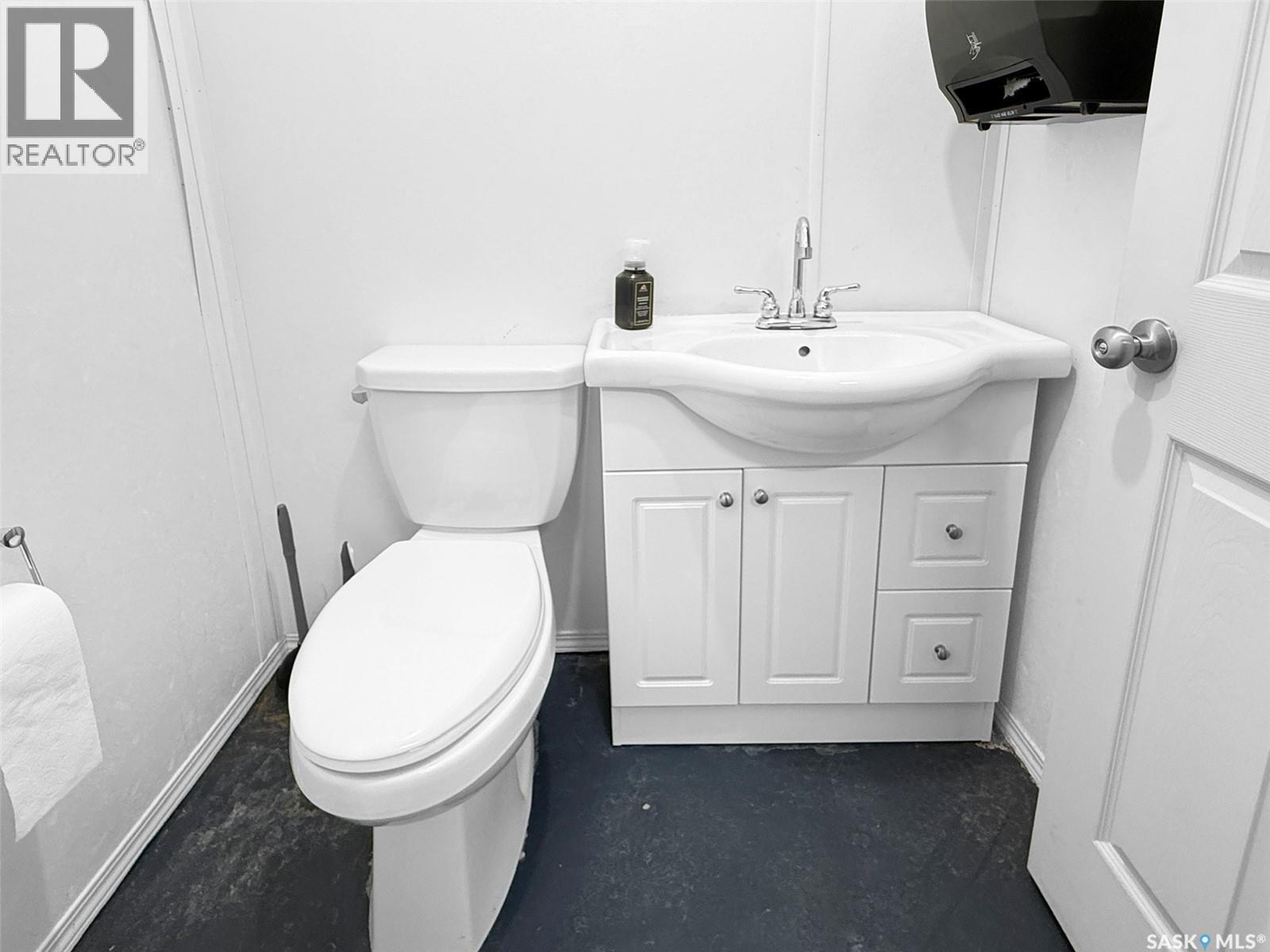 1411 North Service Road W, Swift Current, SK