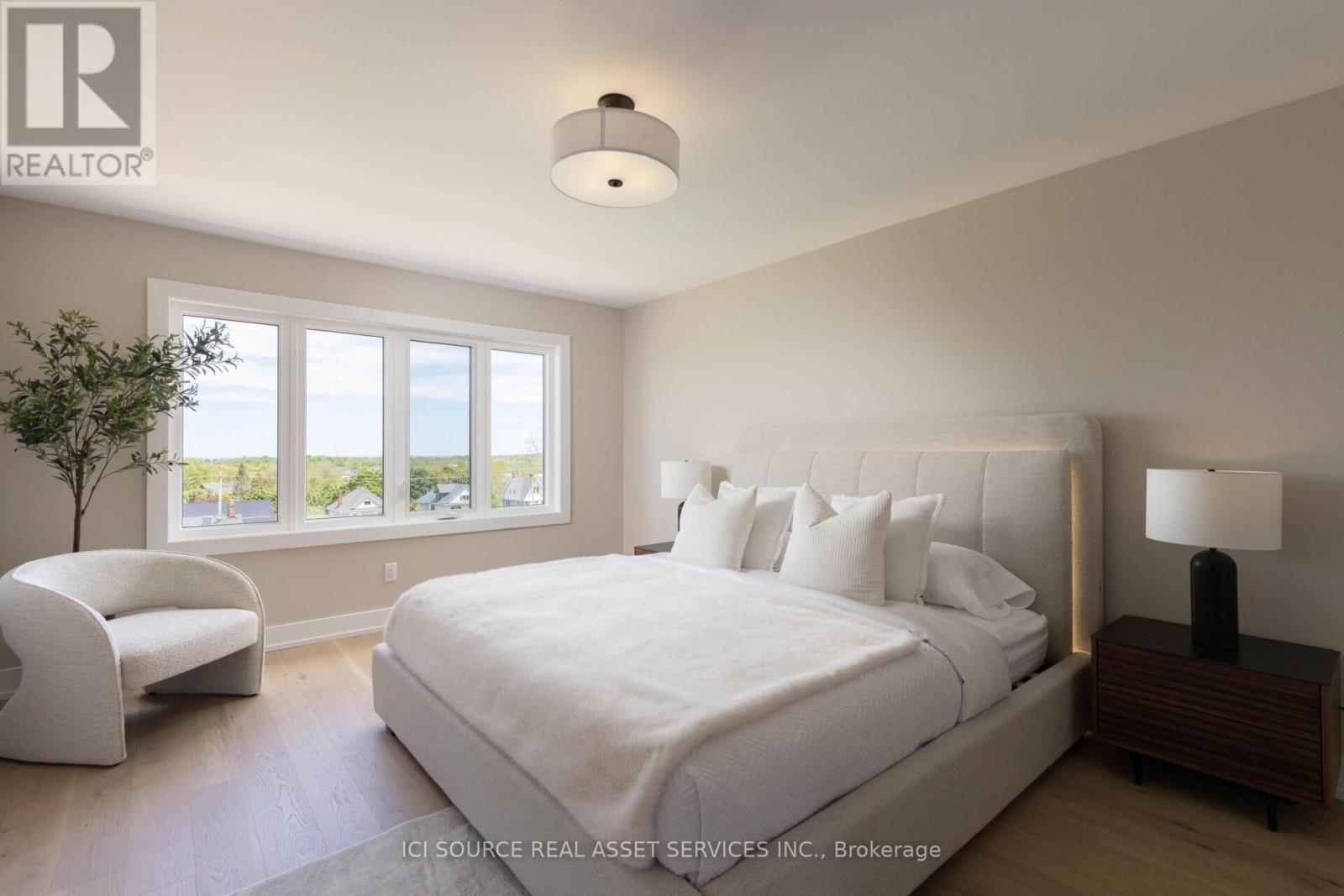 4061-2 Fracchioni Drive, Lincoln, ON - Indoor Photo Showing Bedroom