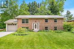 13 JARDINE CRESCENT Clearview, ON L0M 1G0