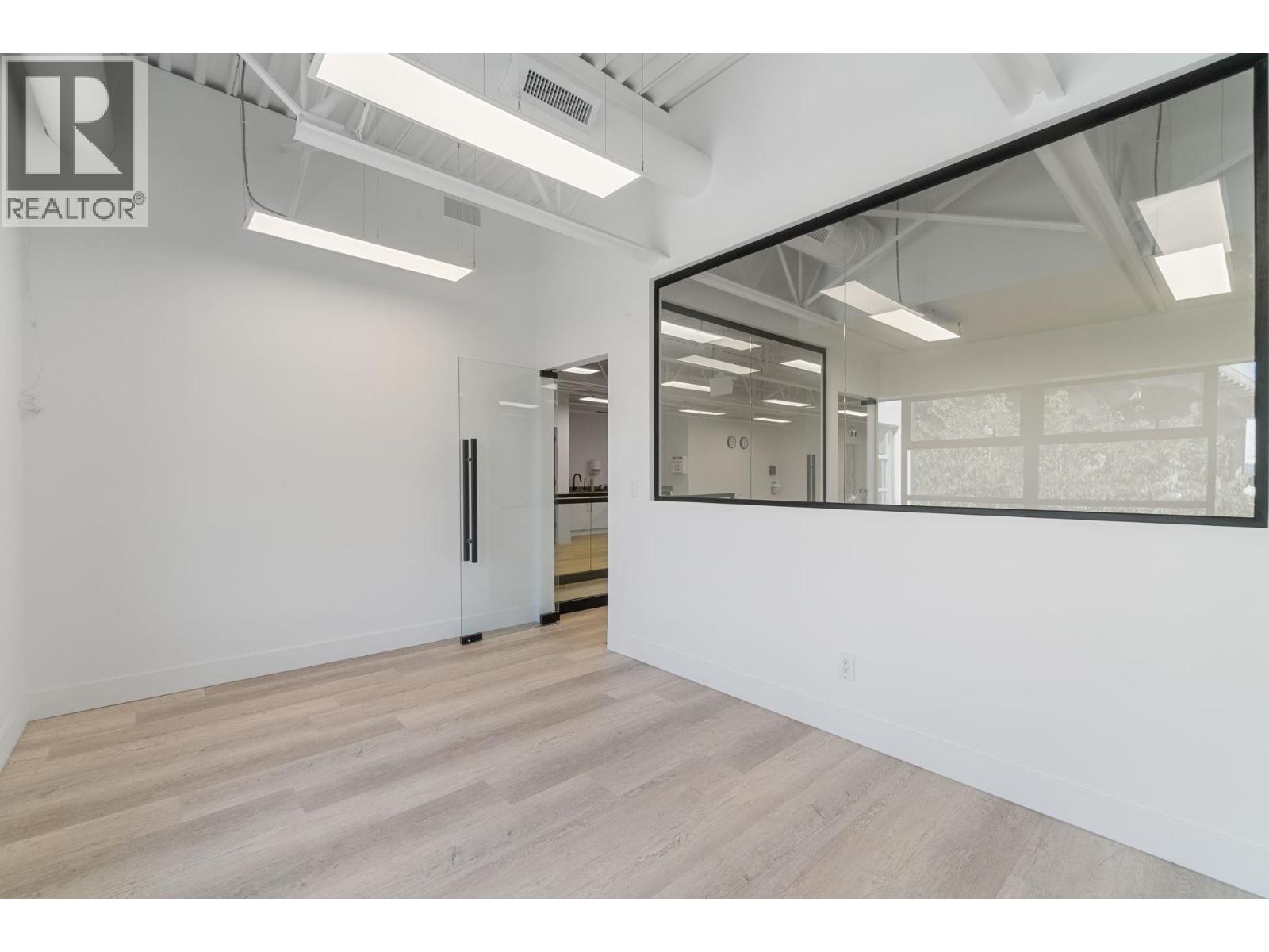 9030 Oak Street, Vancouver, BC