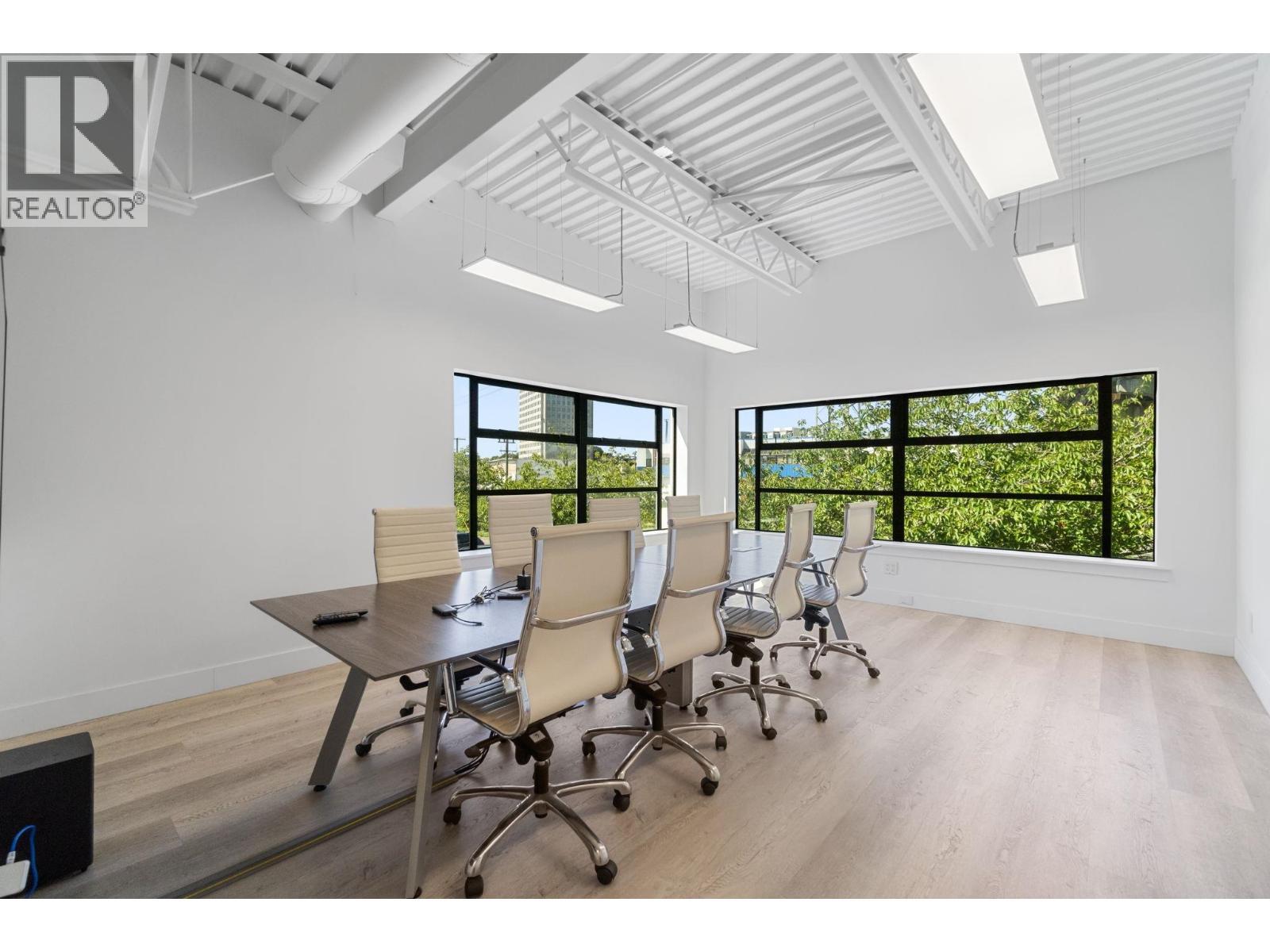 9030 Oak Street, Vancouver, BC