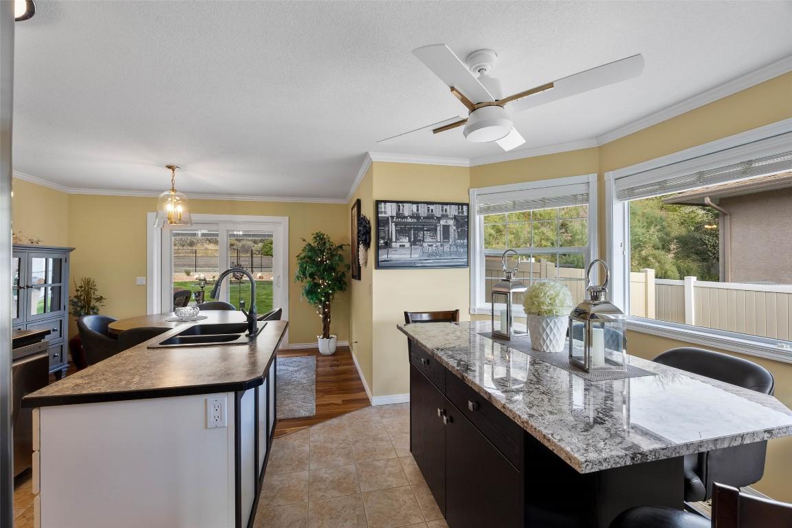 3577 Navatanee Drive, Kamloops, BC - Indoor Photo Showing Kitchen With Double Sink