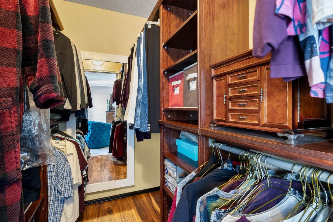 3577 Navatanee Drive, Kamloops, BC - Indoor With Storage