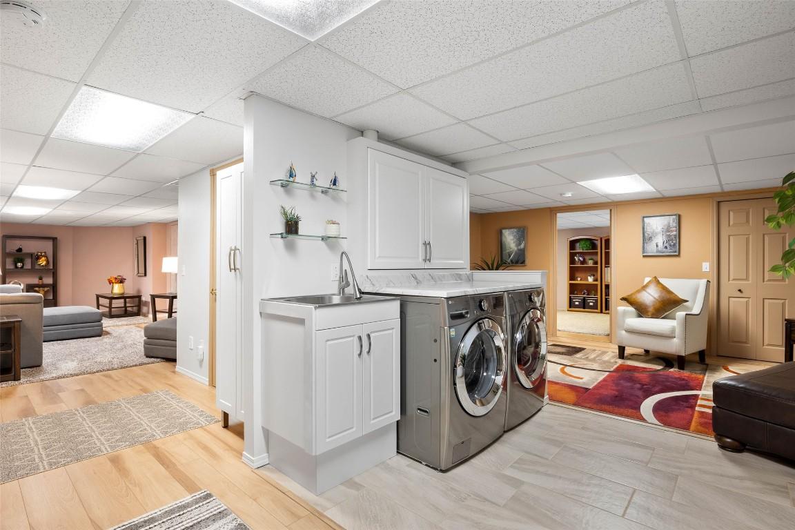 3577 Navatanee Drive, Kamloops, BC - Indoor Photo Showing Laundry Room