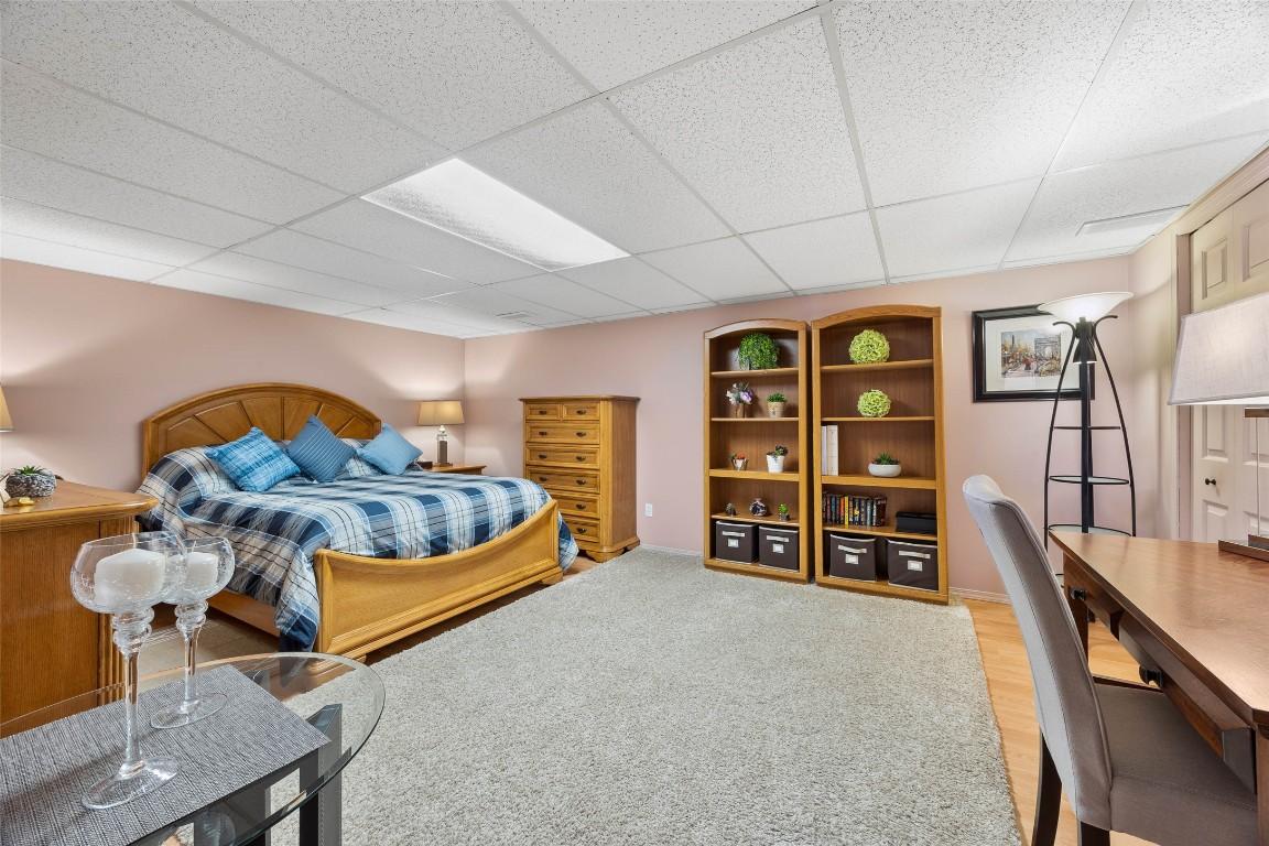 3577 Navatanee Drive, Kamloops, BC - Indoor Photo Showing Bedroom