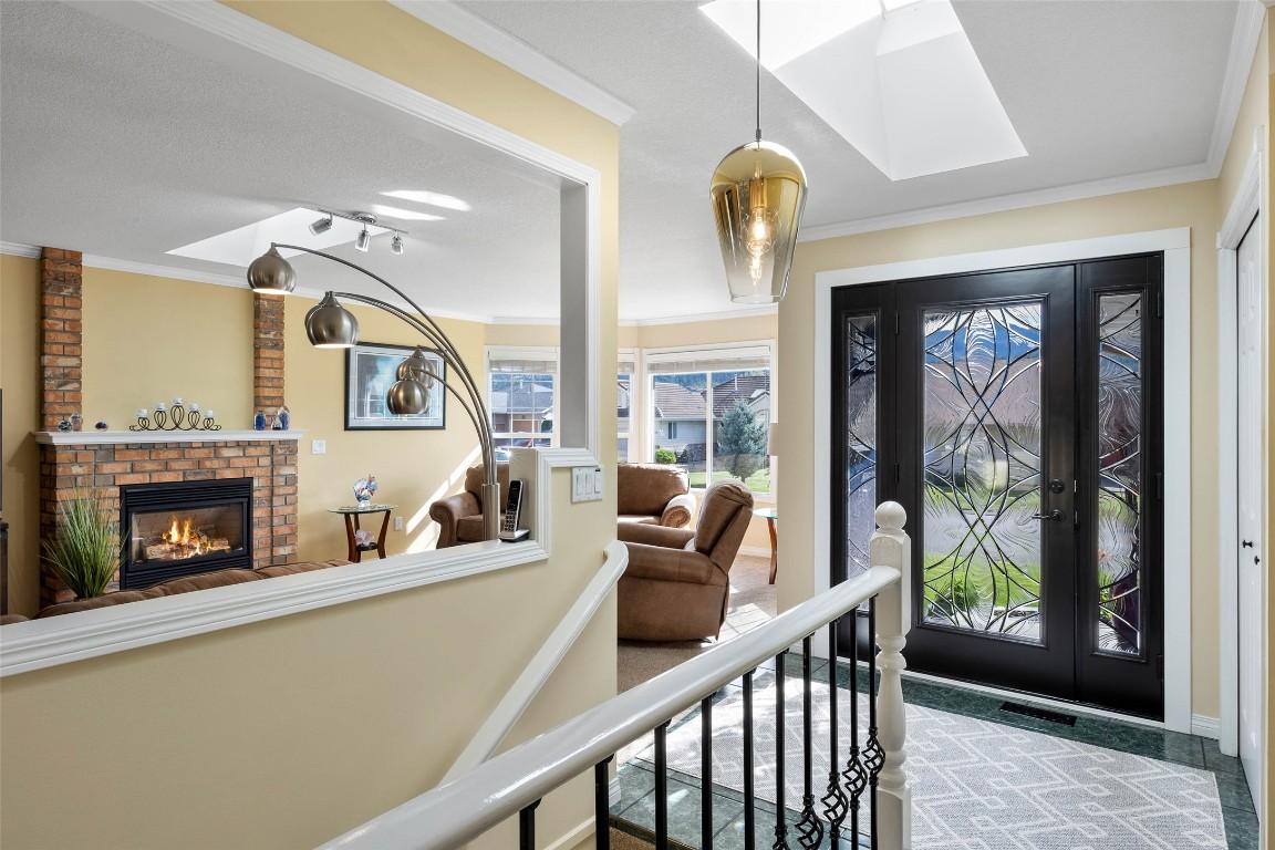 3577 Navatanee Drive, Kamloops, BC - Indoor Photo Showing Other Room With Fireplace