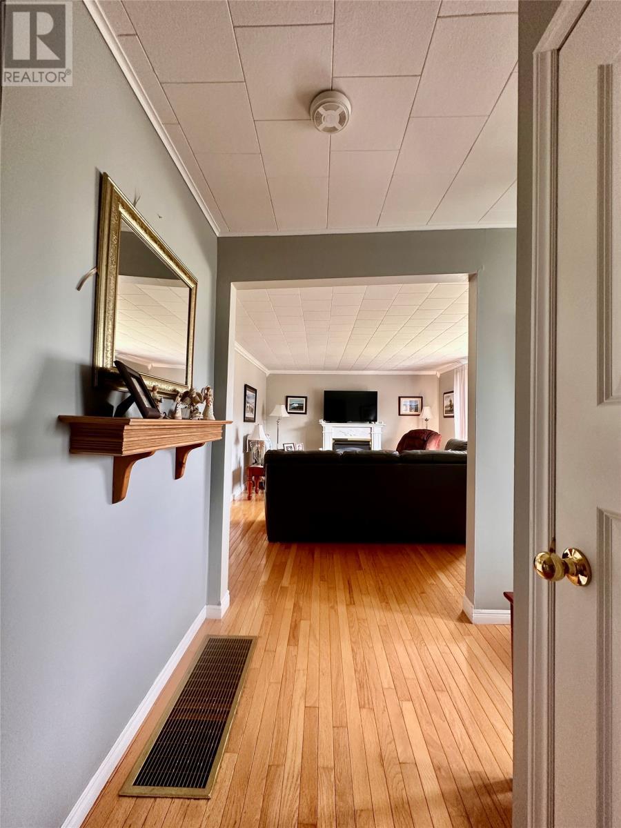 21 Drakes Road, Lawn, NL - Indoor