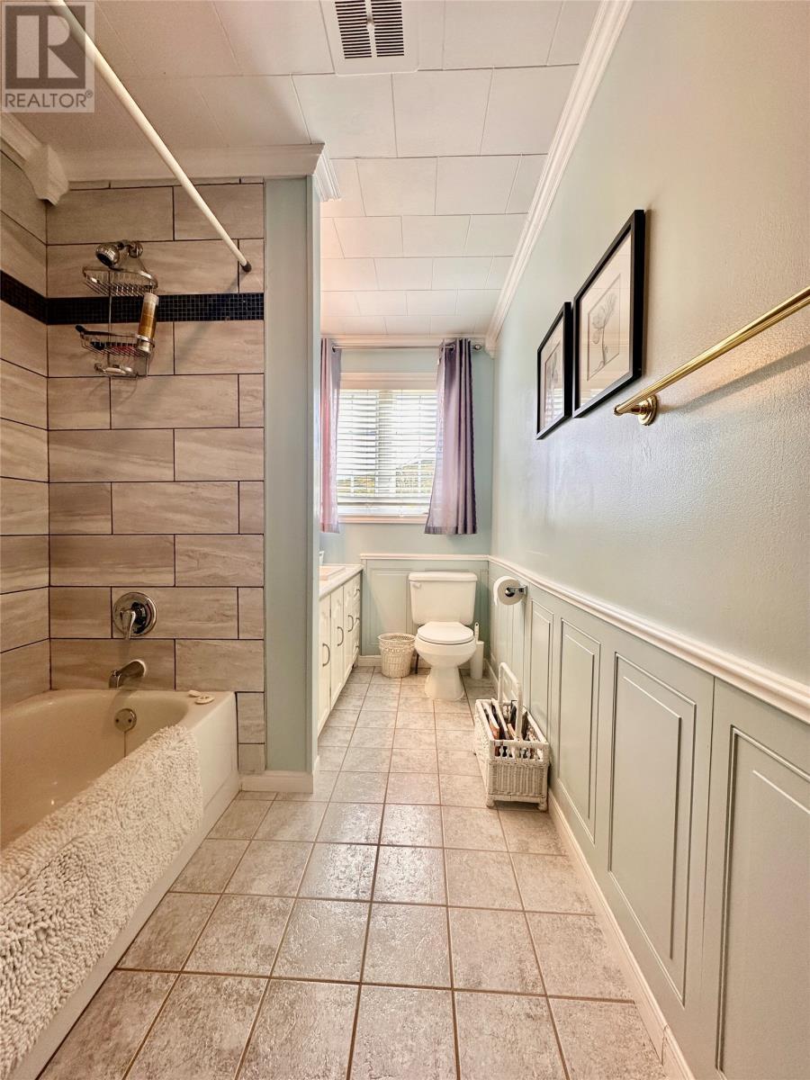 21 Drakes Road, Lawn, NL - Indoor Photo Showing Bathroom