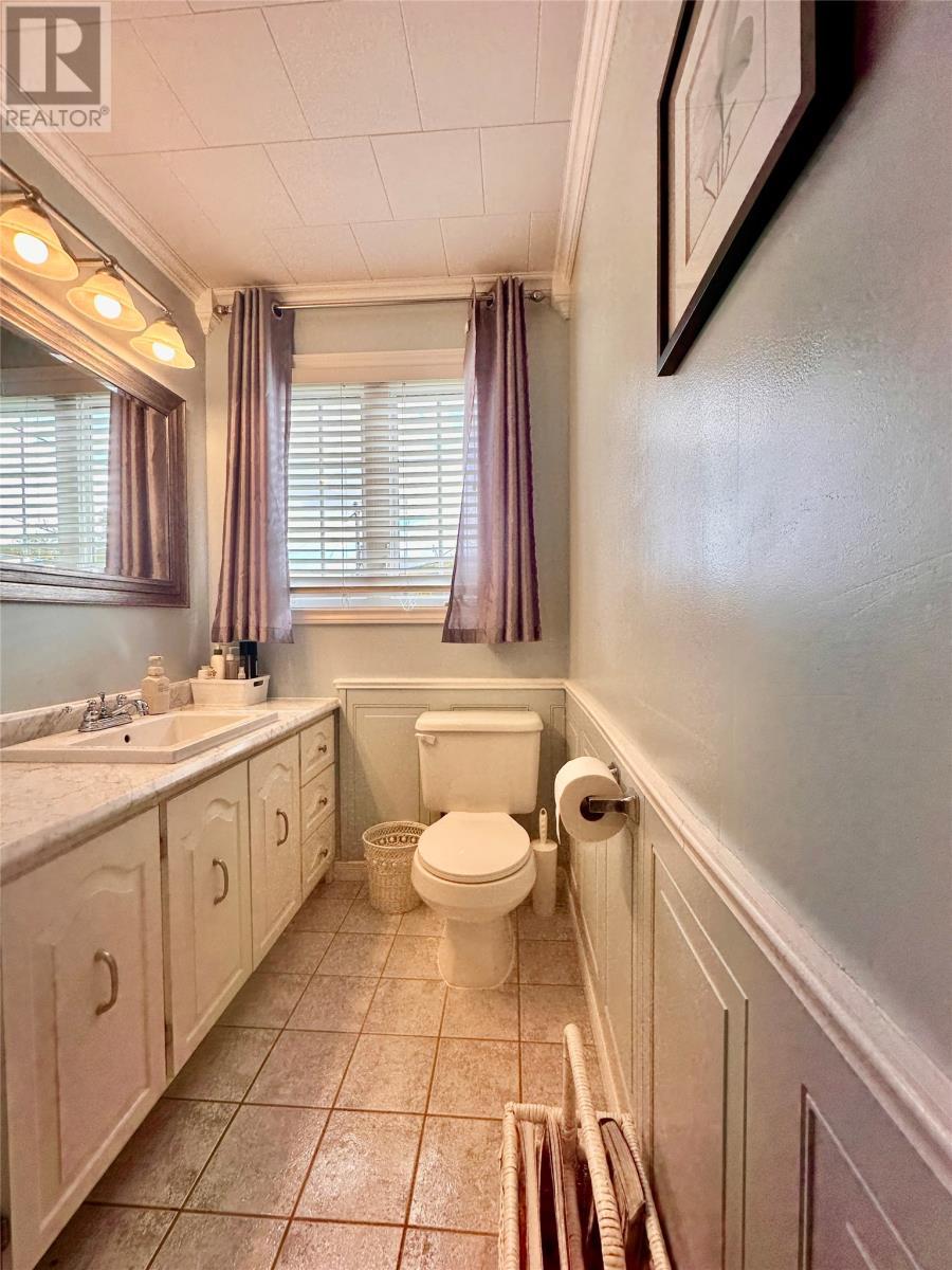 21 Drakes Road, Lawn, NL - Indoor Photo Showing Bathroom