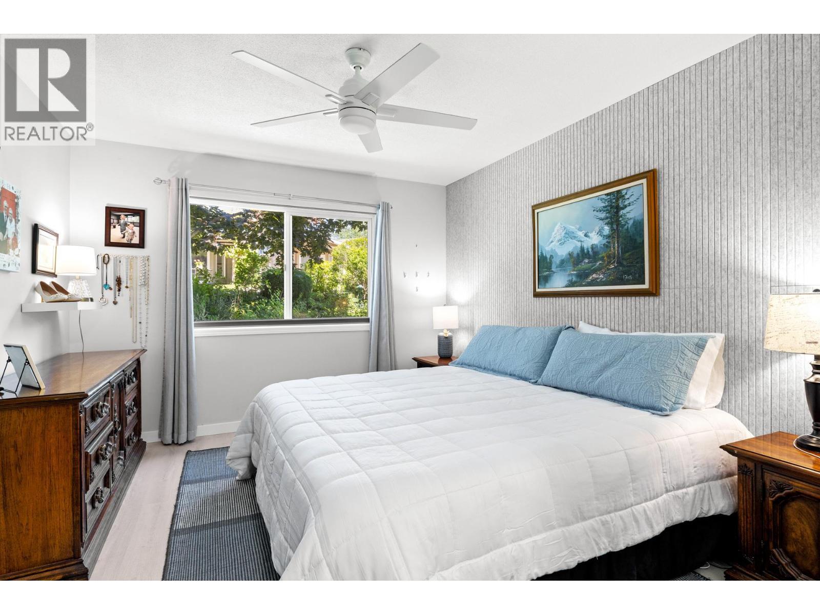 4035 Gellatly Road Unit# 132, West Kelowna, BC - Indoor Photo Showing Bedroom