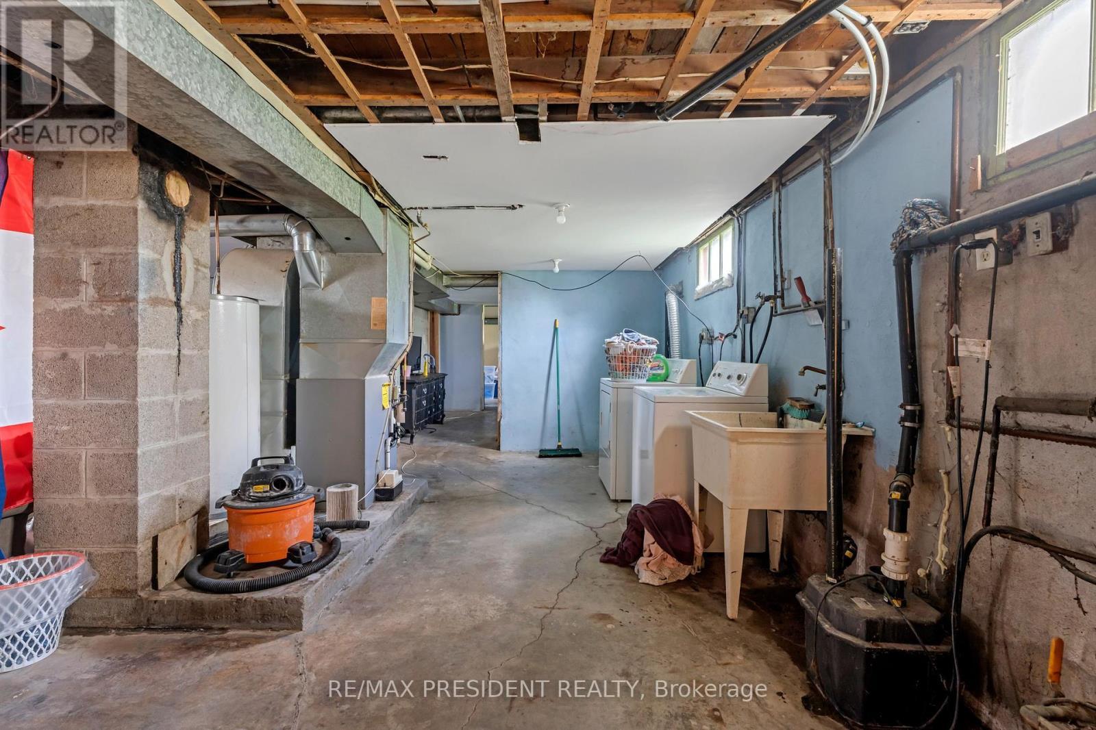 1224 Parkinson Road, Woodstock, ON - Indoor Photo Showing Basement