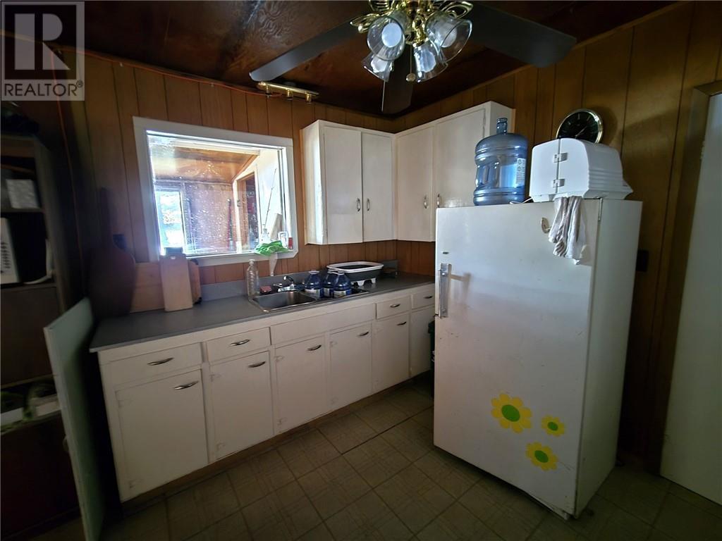 13 Four Mile Island, Alban, ON