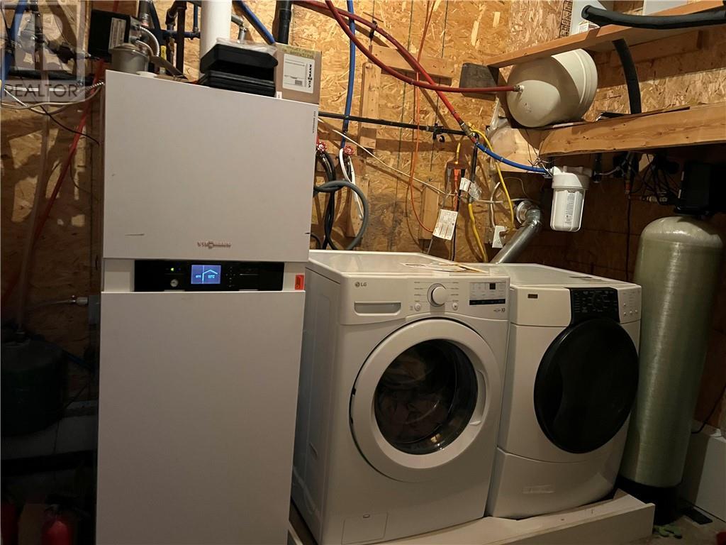 268 B Lake Road, St. Charles, ON - Indoor Photo Showing Laundry Room