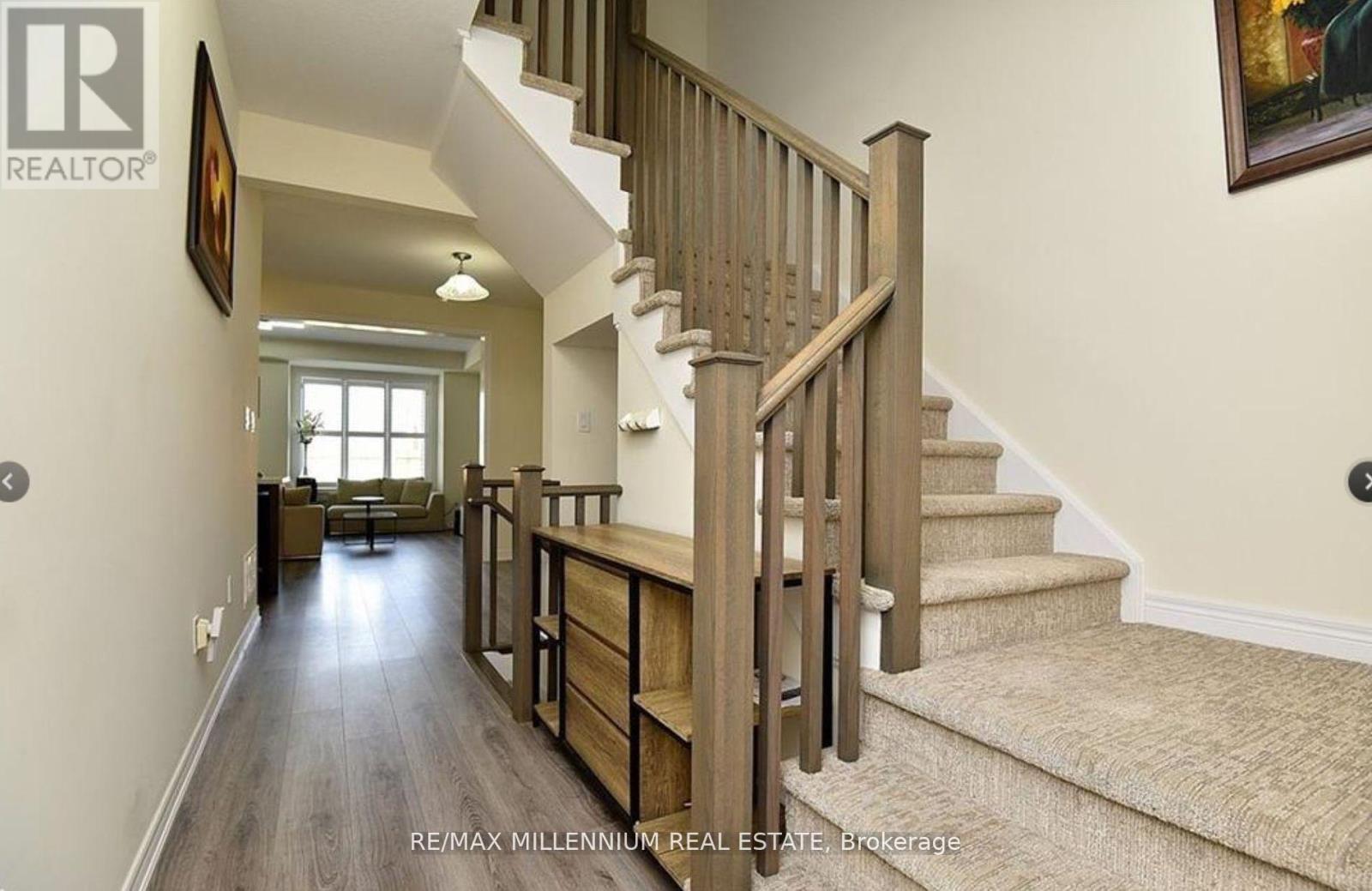 29 Hibiscus Lane, Hamilton, ON - Indoor Photo Showing Other Room