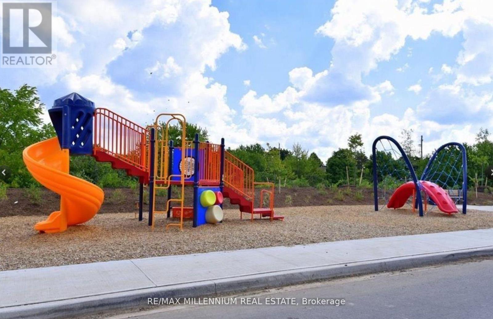 29 Hibiscus Lane, Hamilton, ON - Outdoor