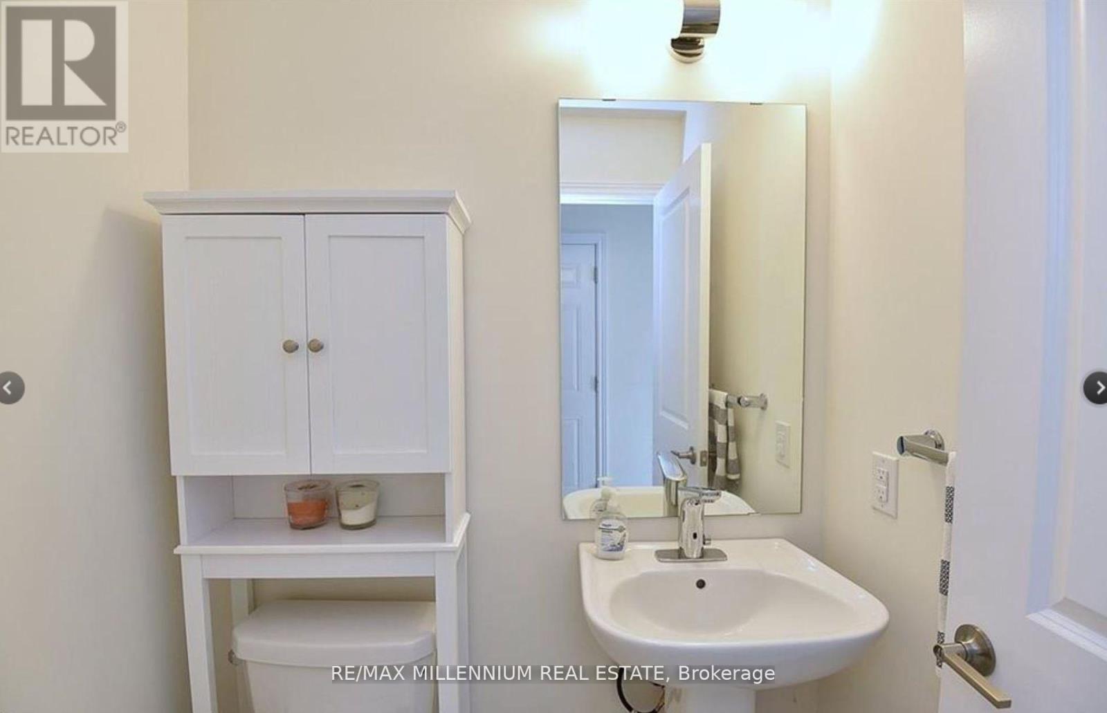 29 Hibiscus Lane, Hamilton, ON - Indoor Photo Showing Bathroom