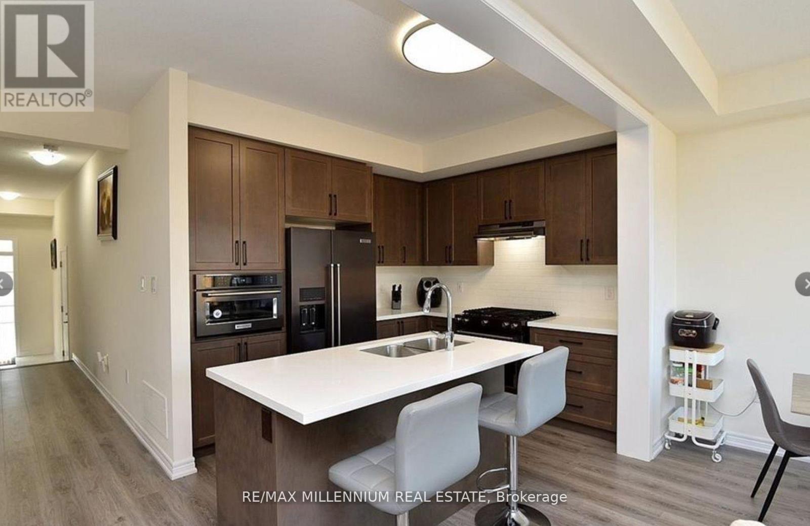 29 Hibiscus Lane, Hamilton, ON - Indoor Photo Showing Kitchen With Stainless Steel Kitchen With Double Sink