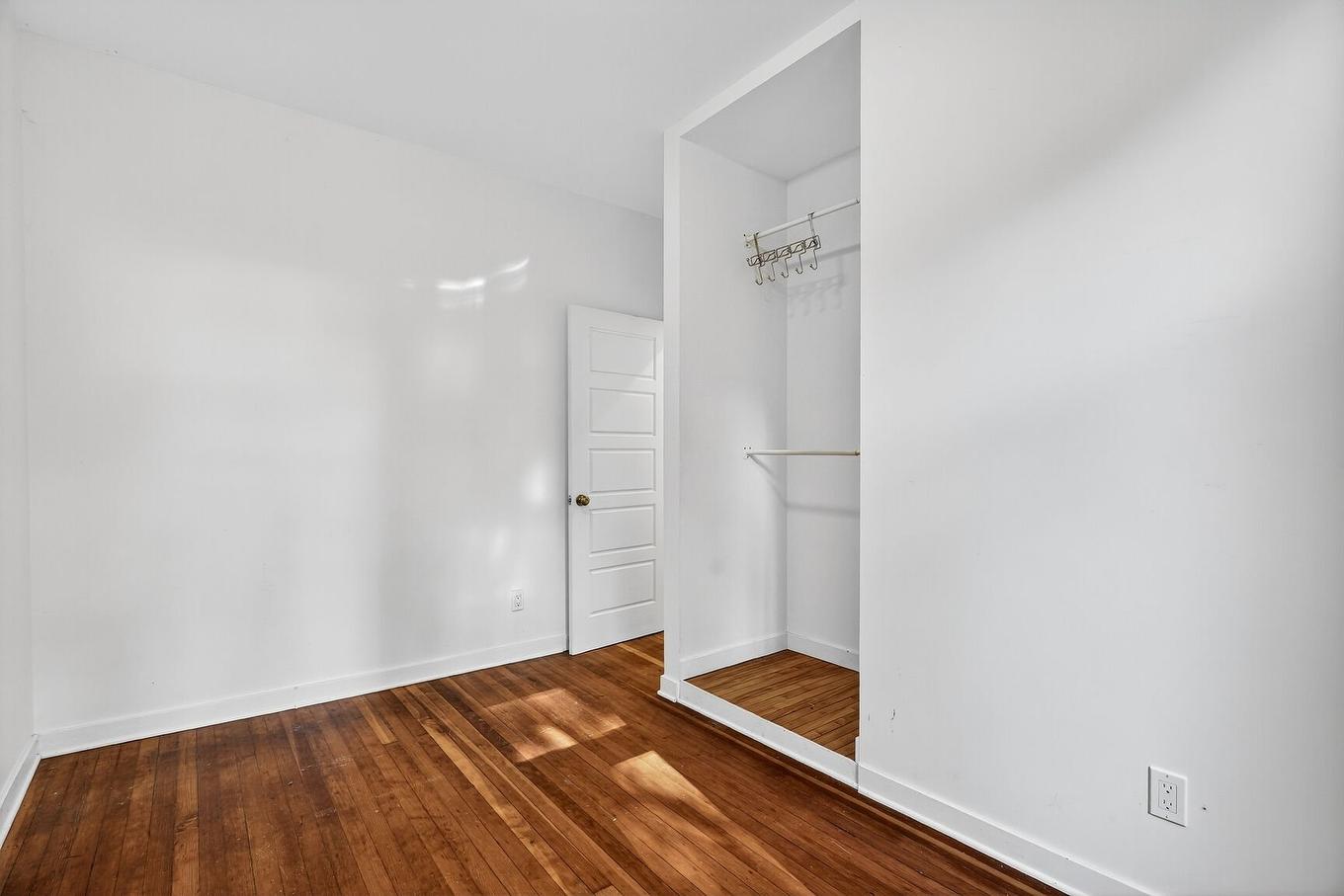 Chambre à coucher - 2696 - 2704 Rue De Rozel, Montréal (Le Sud-Ouest), QC - Indoor Photo Showing Other Room