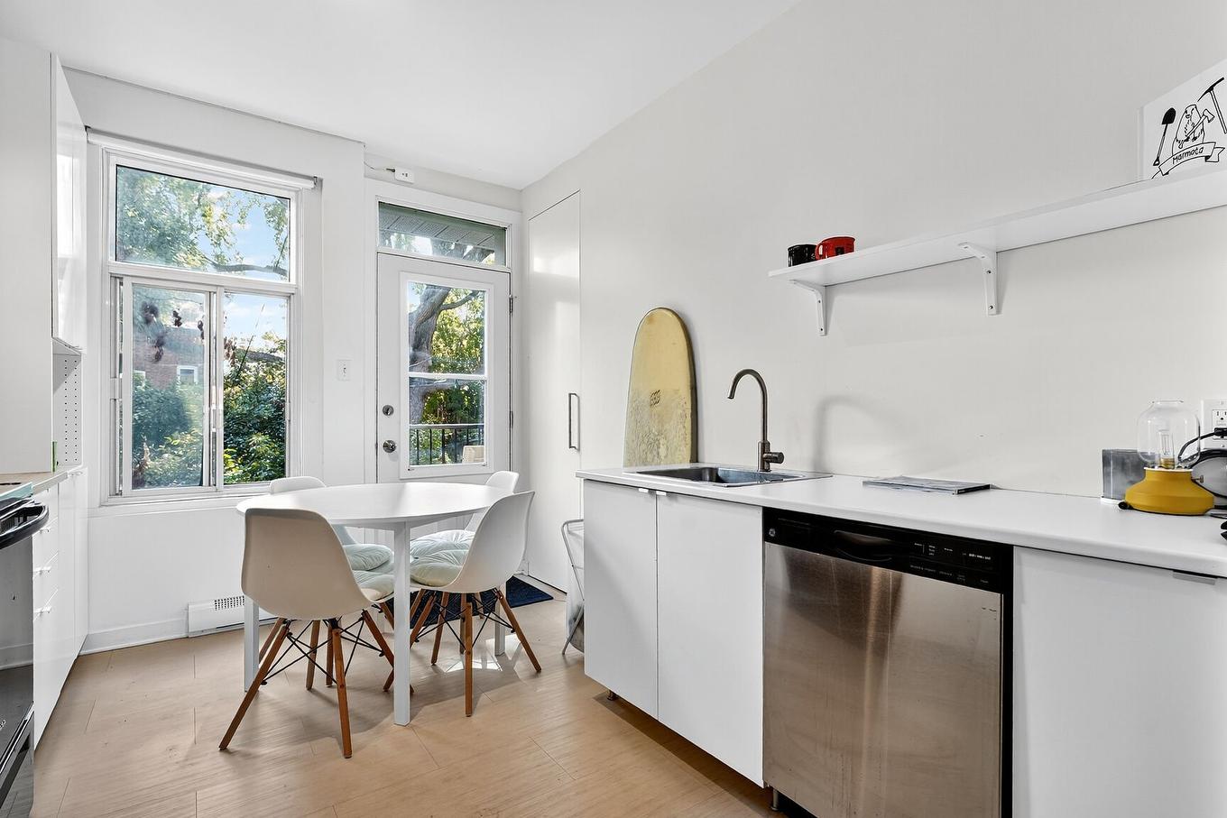 Coin-repas - 2696 - 2704 Rue De Rozel, Montréal (Le Sud-Ouest), QC - Indoor