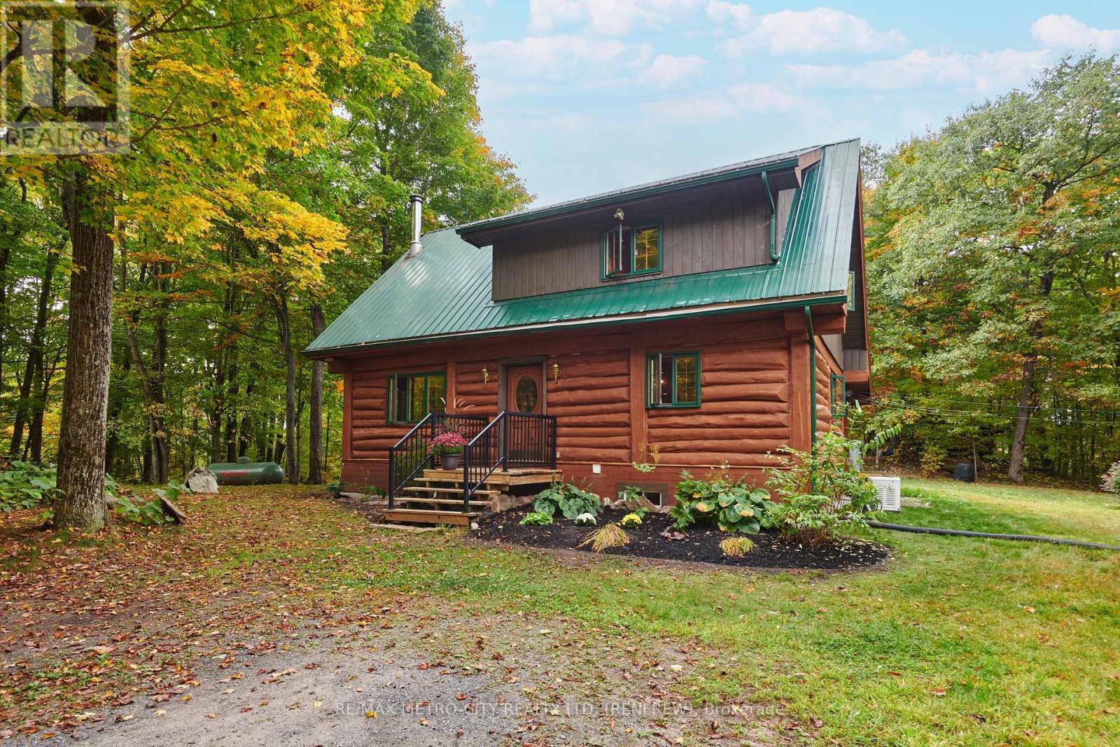 109 Scharf Lane, Greater Madawaska, ON - Outdoor