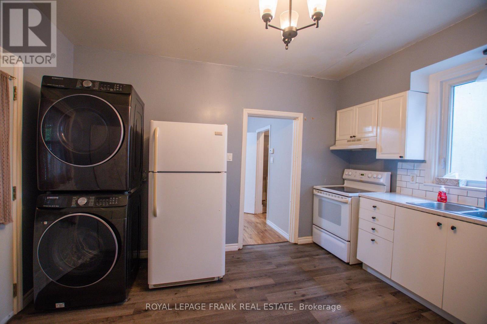 340 Regina Street, North Bay (Central), ON - Indoor Photo Showing Laundry Room
