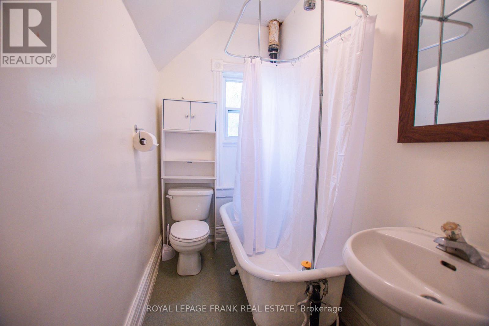 340 Regina Street, North Bay (Central), ON - Indoor Photo Showing Bathroom