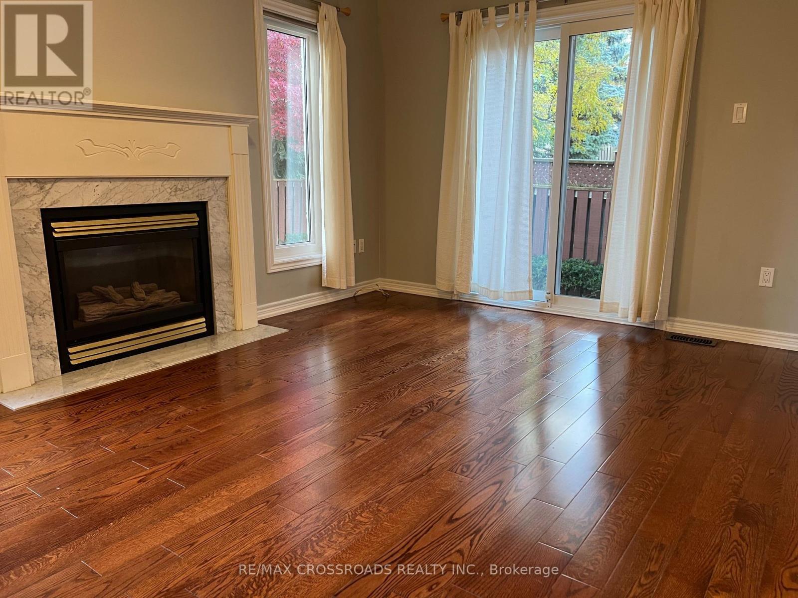 55 Ballymore Drive, Aurora, ON - Indoor Photo Showing Living Room With Fireplace