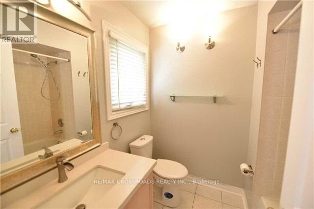 55 Ballymore Drive, Aurora, ON - Indoor Photo Showing Bathroom