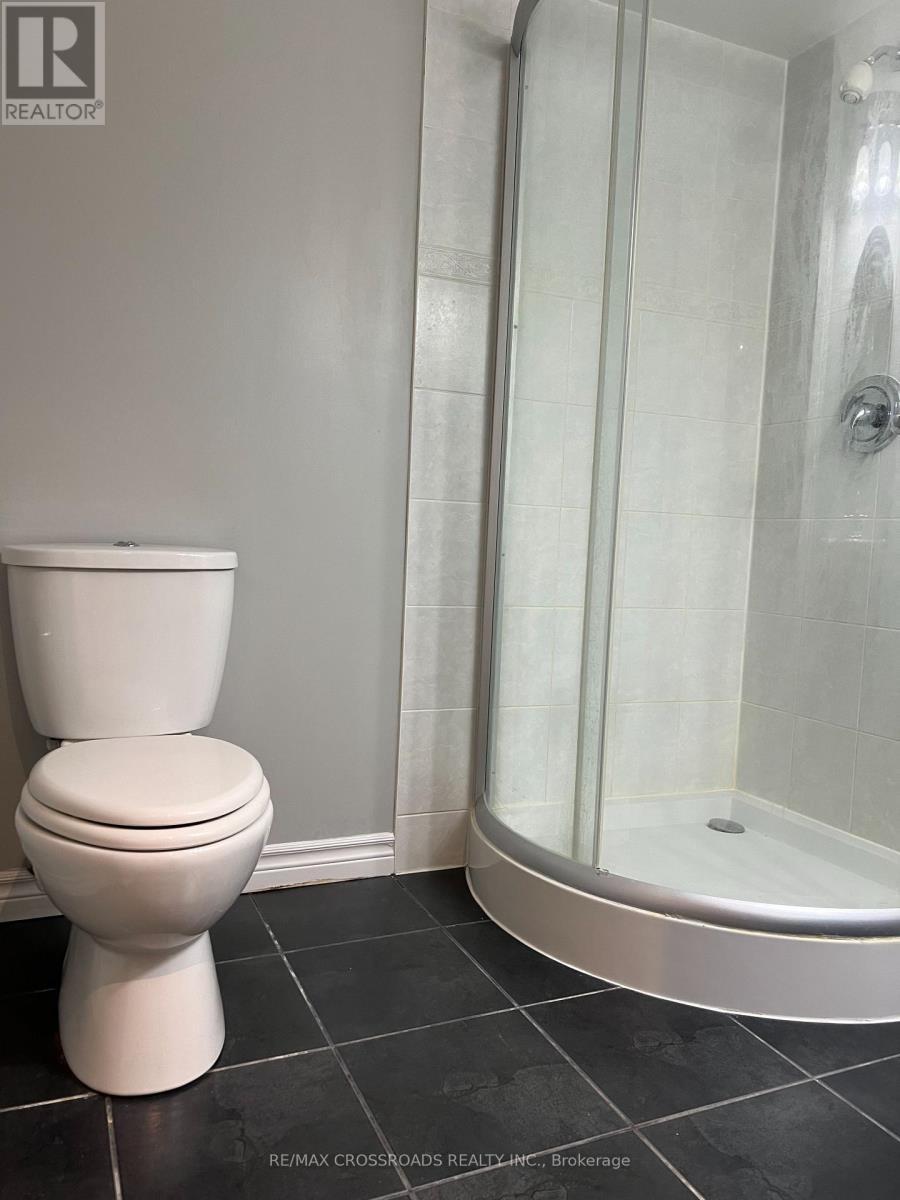 55 Ballymore Drive, Aurora, ON - Indoor Photo Showing Bathroom