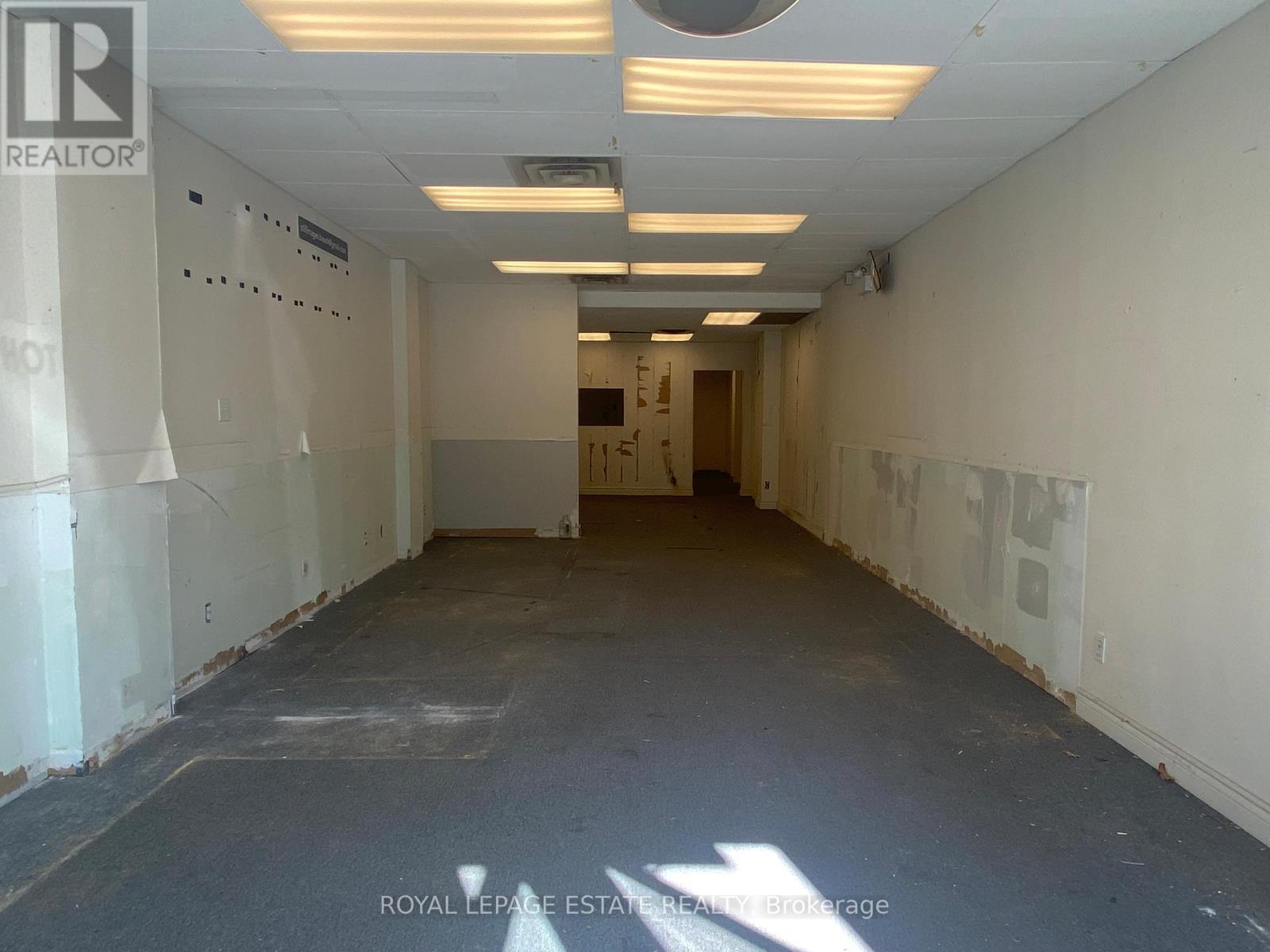 2142A Queen Street E, Toronto, ON