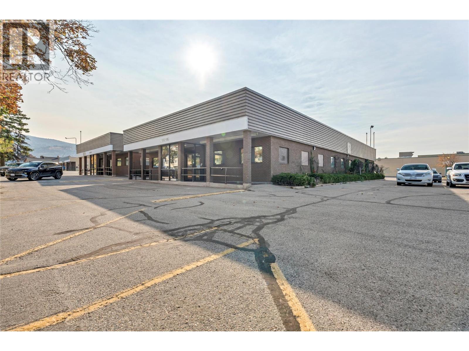 40 Calgary Avenue, Penticton, BC