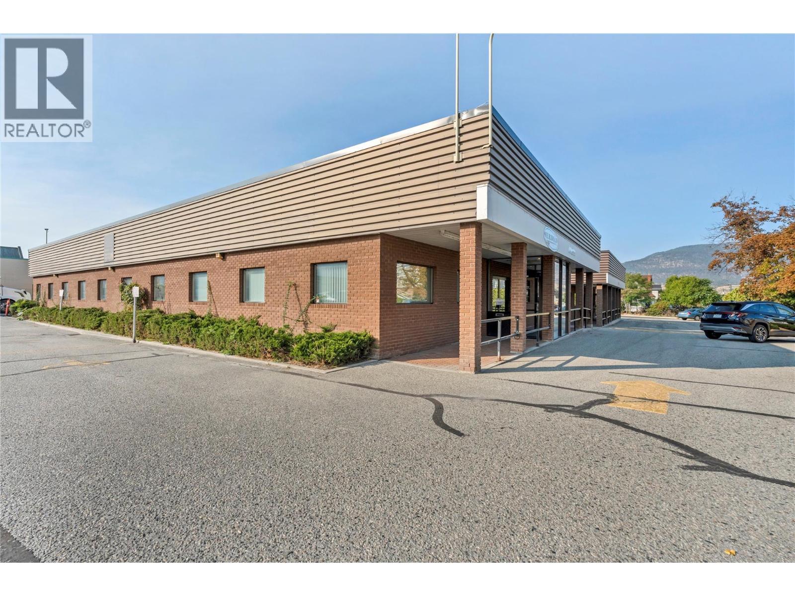 40 Calgary Avenue, Penticton, BC