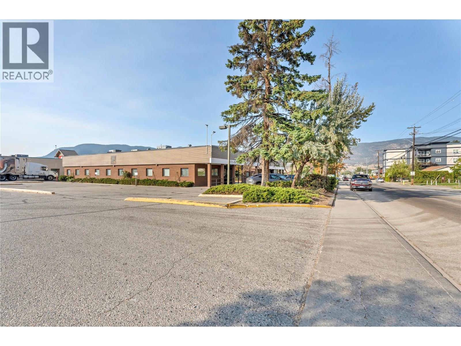 40 Calgary Avenue, Penticton, BC