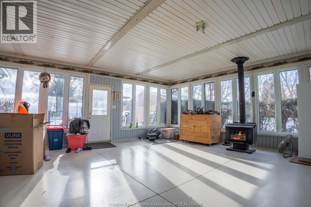 3280 Talbot Trail, Wheatley, ON - Indoor Photo Showing Other Room
