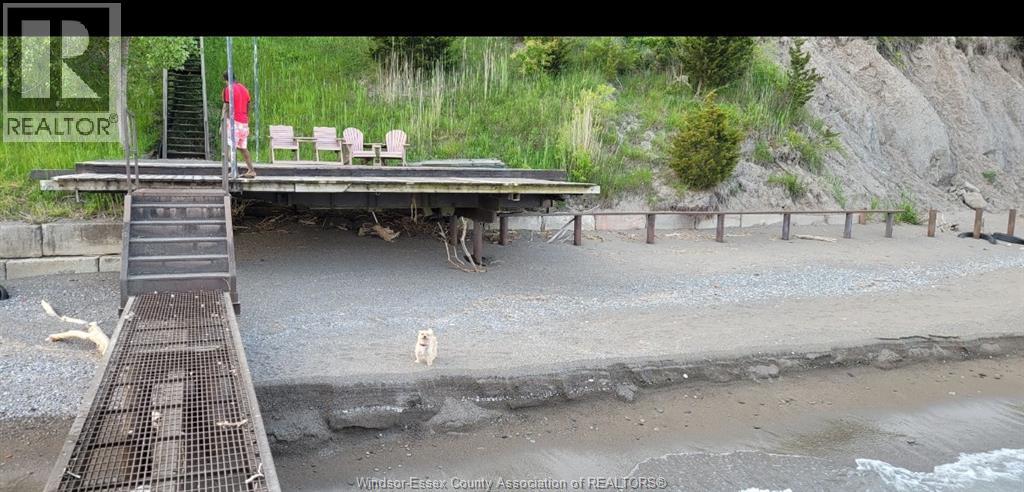 3280 Talbot Trail, Wheatley, ON - Outdoor