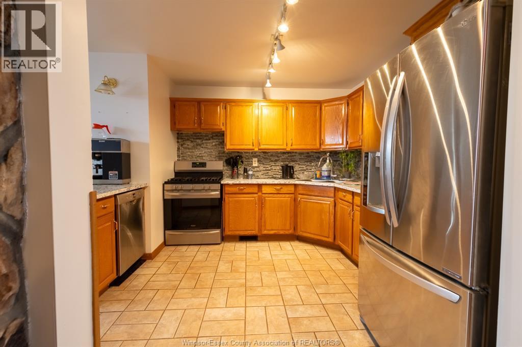 3280 Talbot Trail, Wheatley, ON - Indoor Photo Showing Kitchen