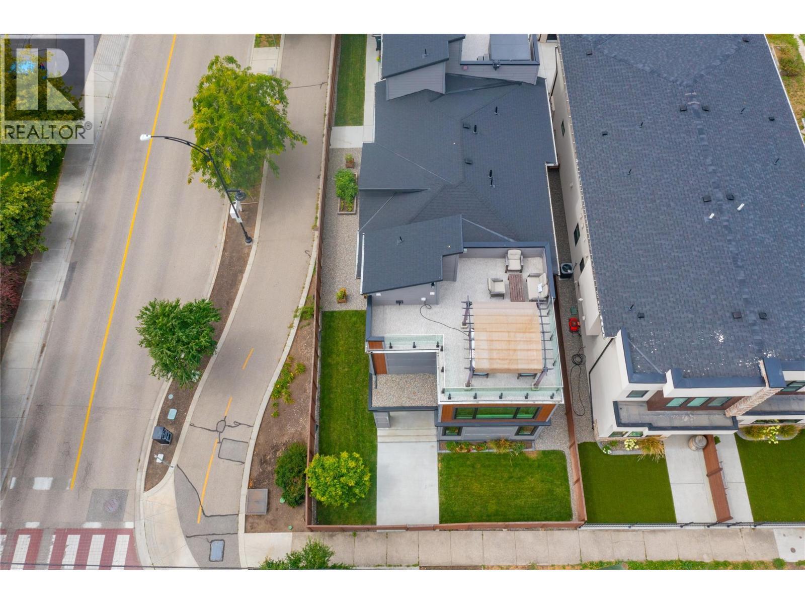 1292 Ethel Street, Kelowna, BC - Outdoor