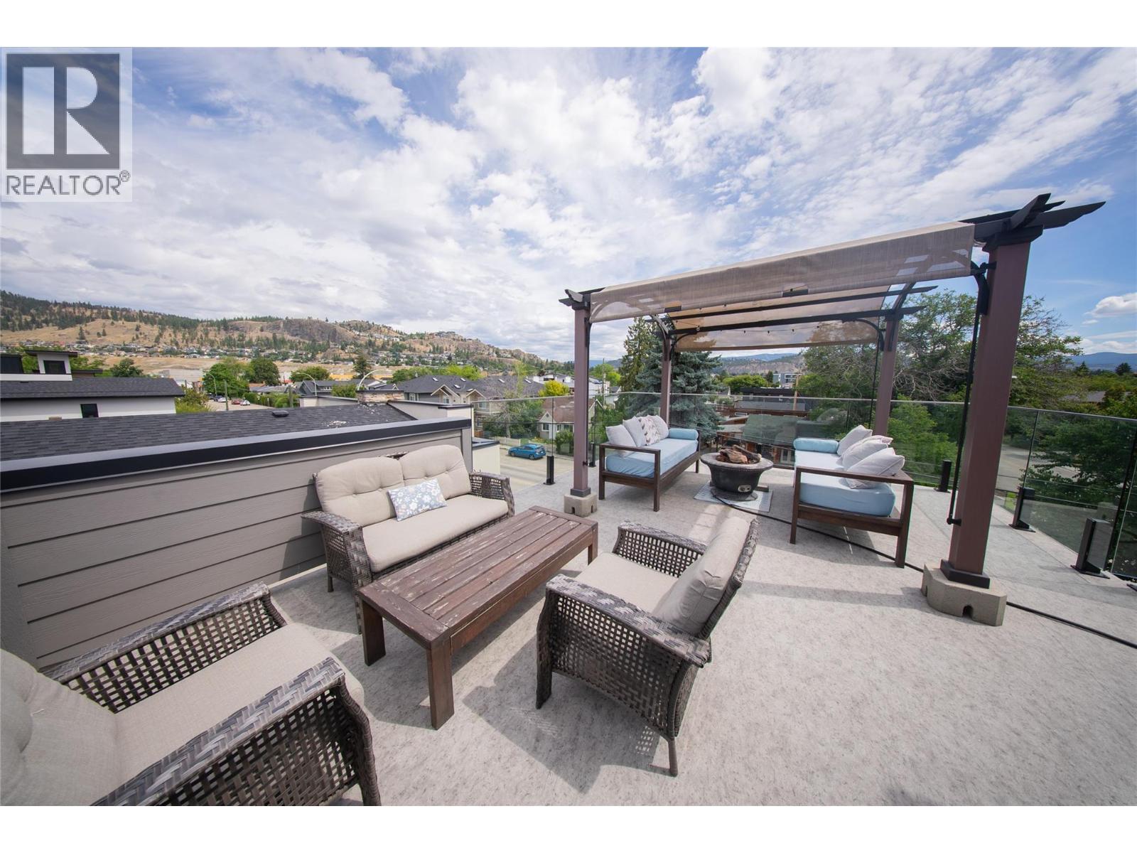 1292 Ethel Street, Kelowna, BC - Outdoor With Deck Patio Veranda
