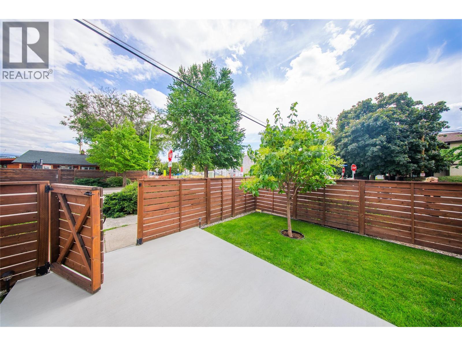 1292 Ethel Street, Kelowna, BC - Outdoor