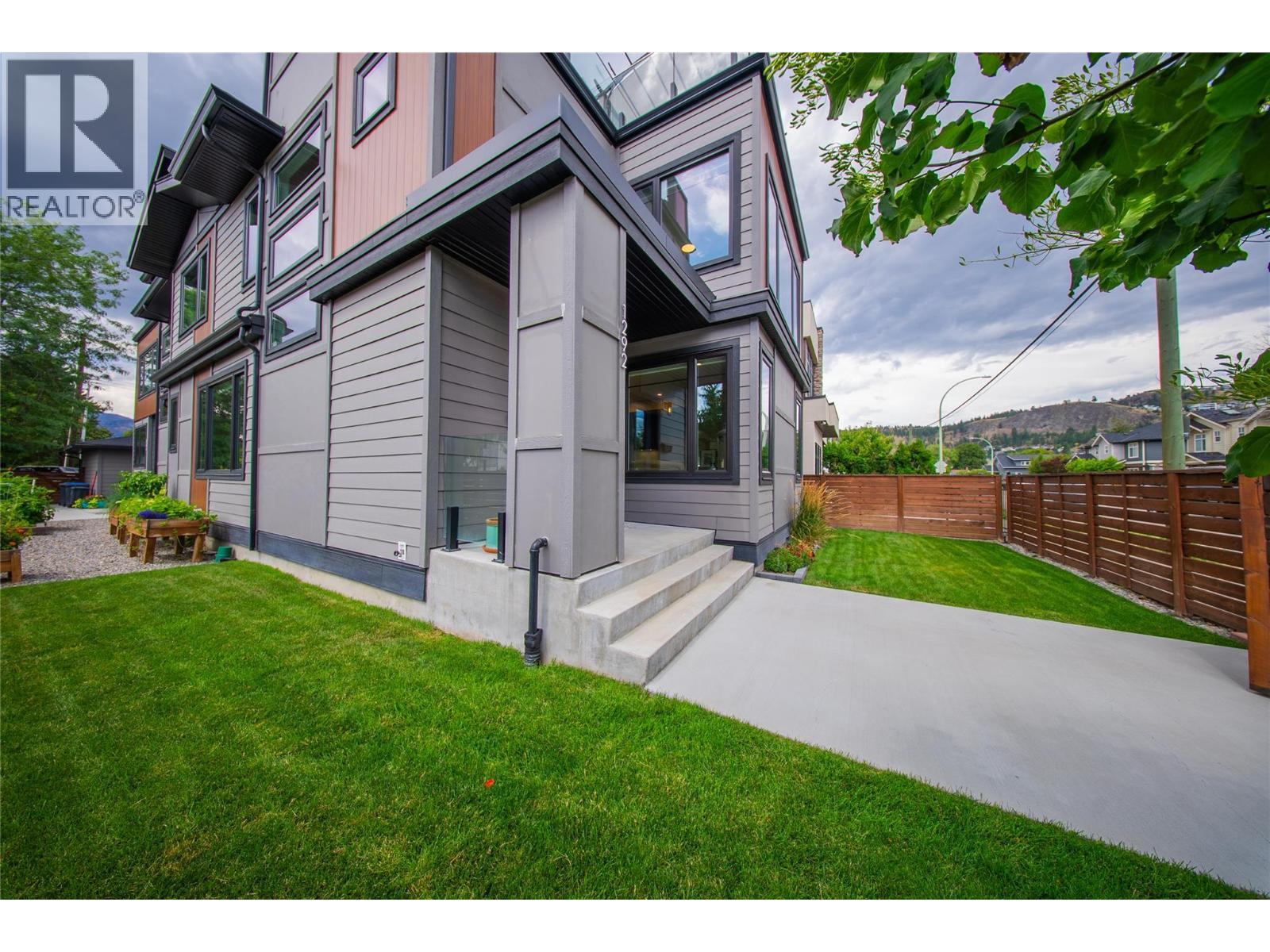 1292 Ethel Street, Kelowna, BC - Outdoor