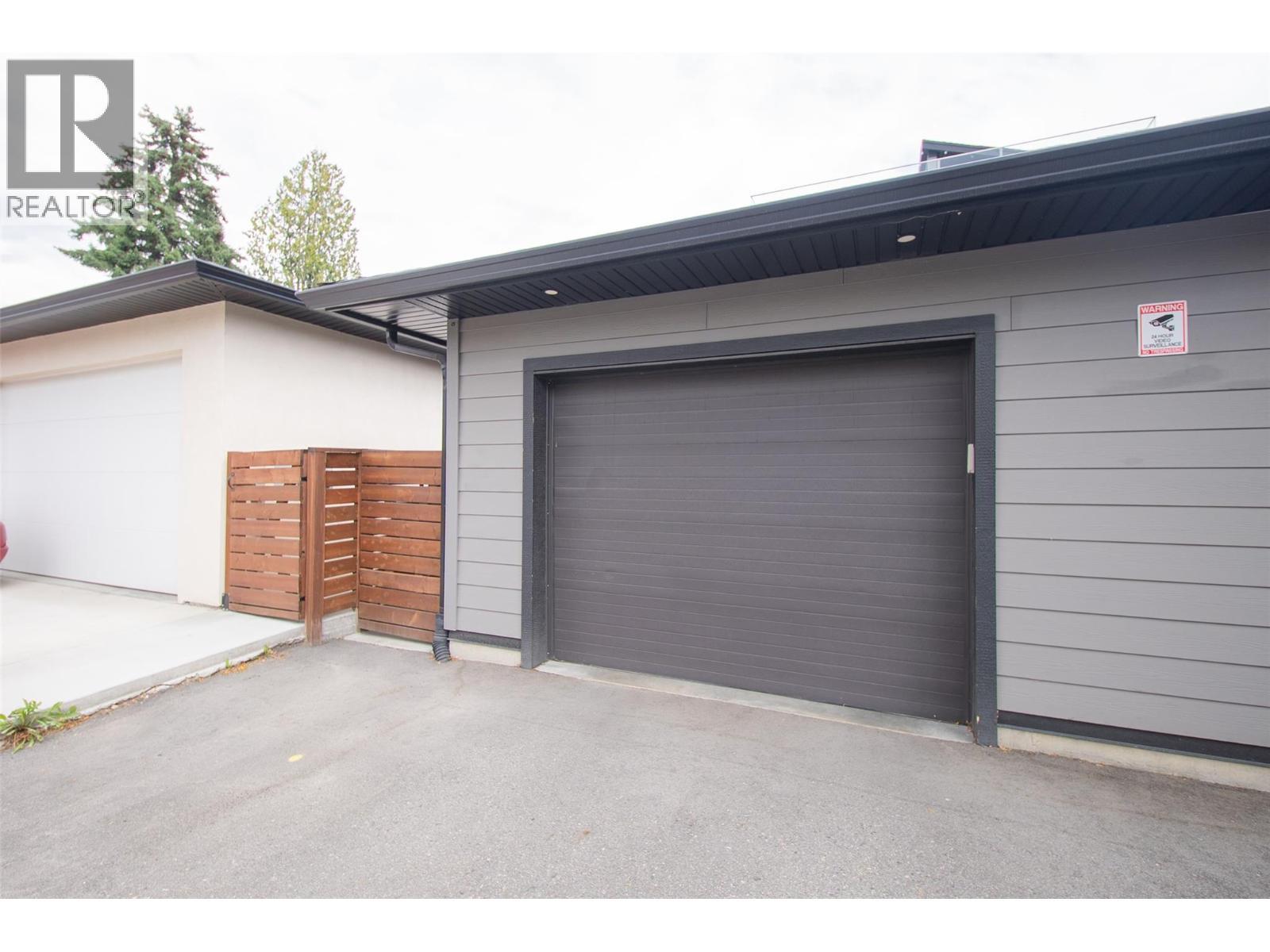 1292 Ethel Street, Kelowna, BC - Outdoor With Exterior