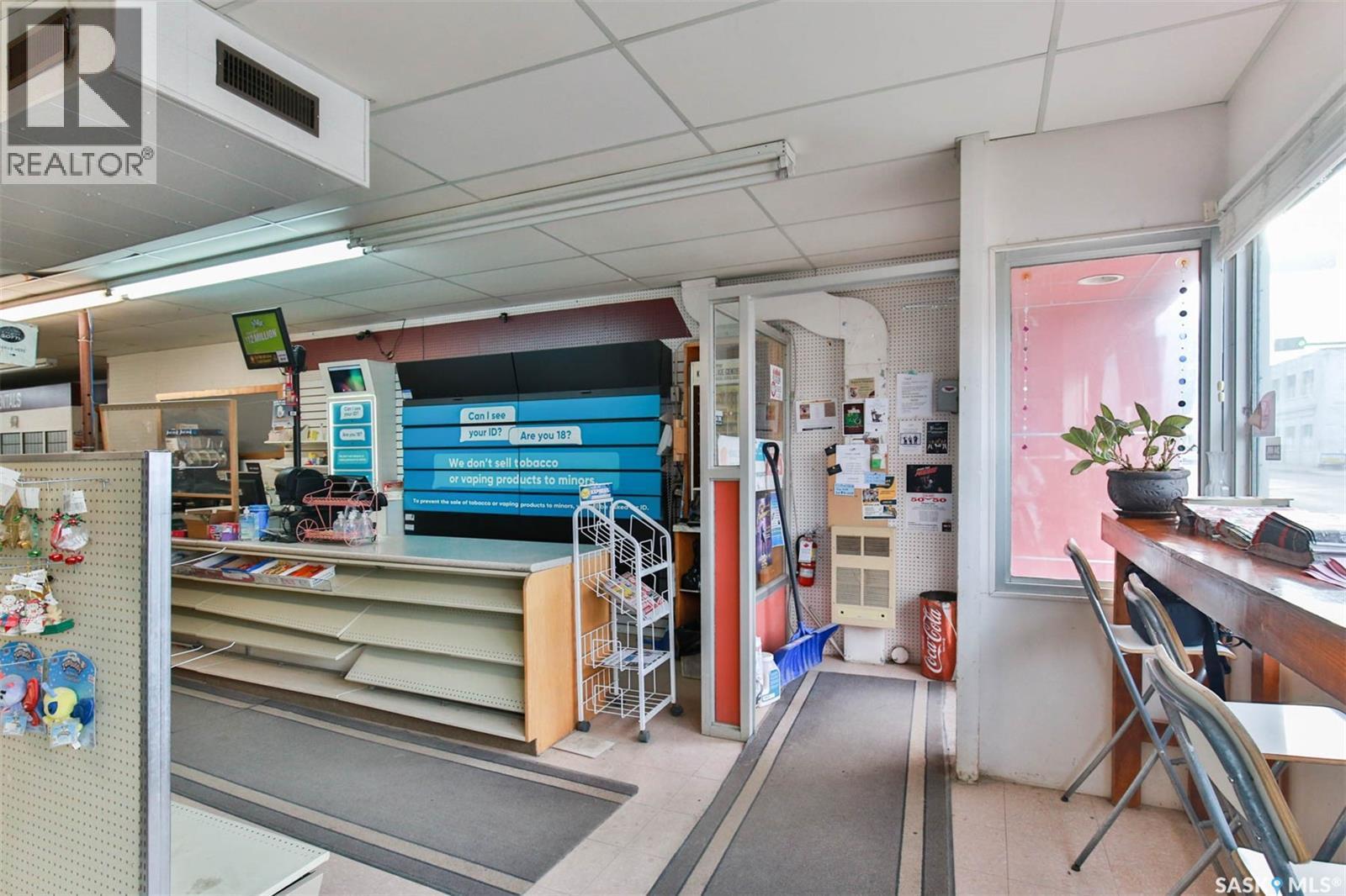 325 & 329 4Th Avenue Sw, Moose Jaw, SK