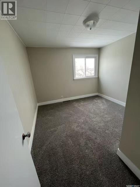 325 & 329 4Th Avenue Sw, Moose Jaw, SK