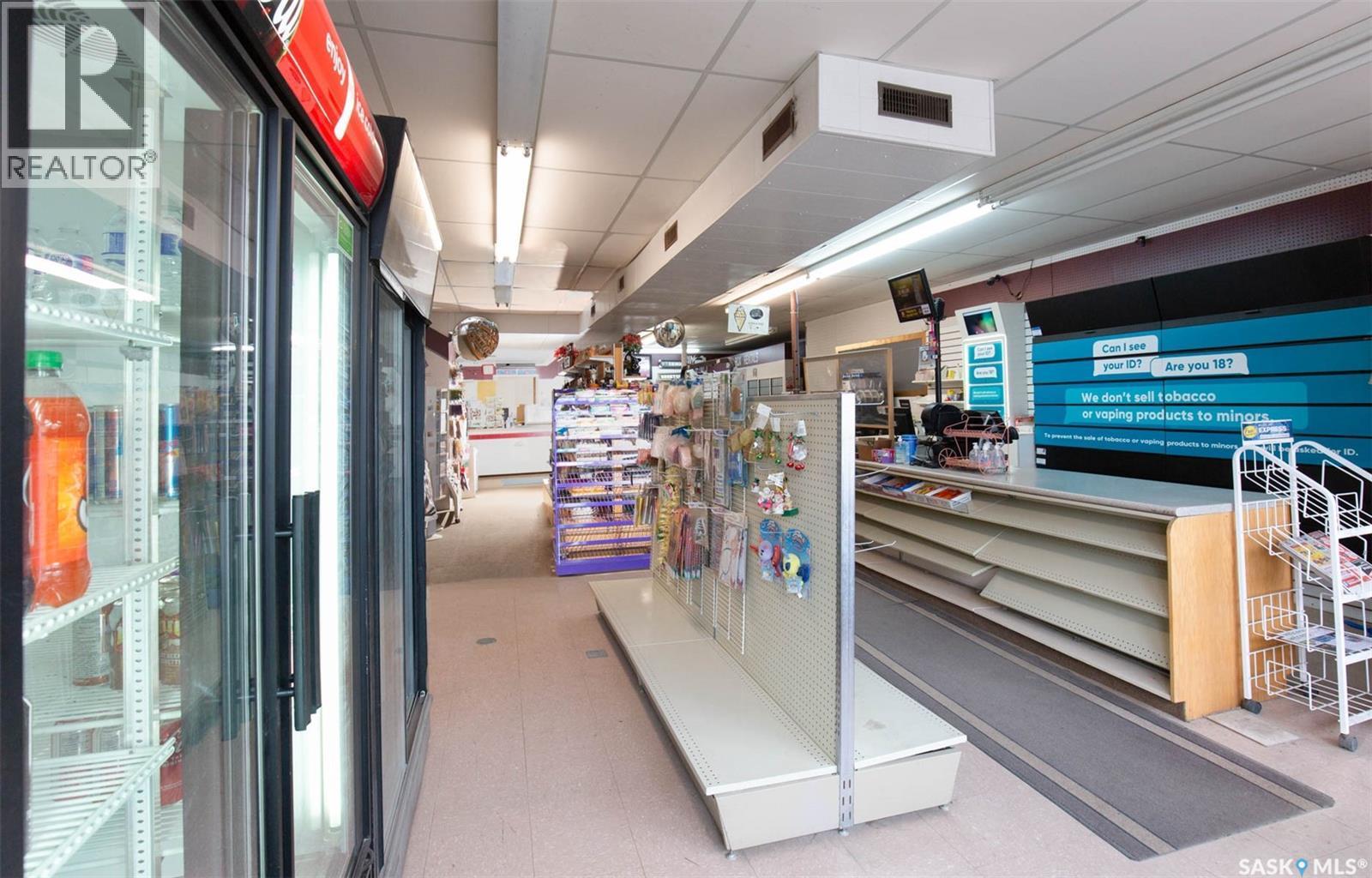 325 & 329 4Th Avenue Sw, Moose Jaw, SK